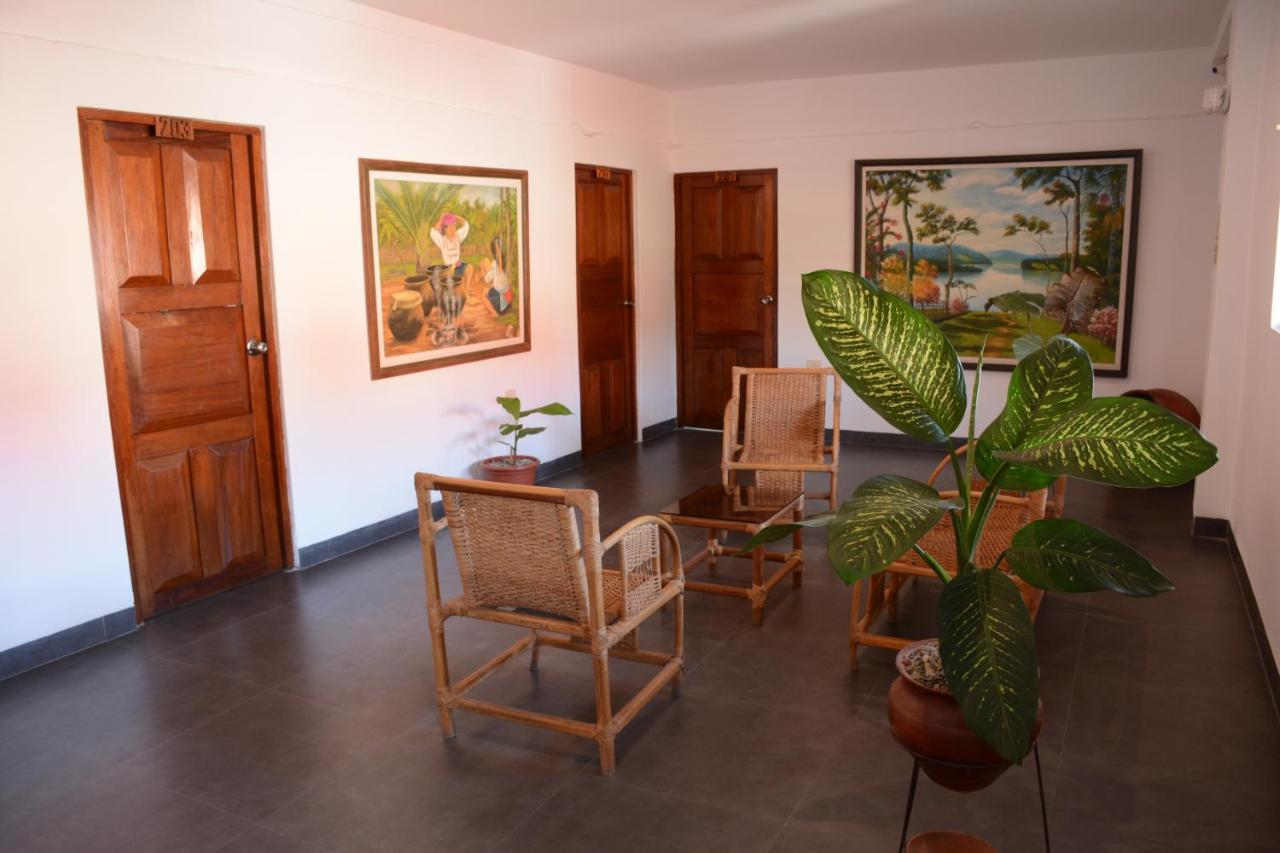 Hostal Casa Blanca Tarapoto Exteriér fotografie